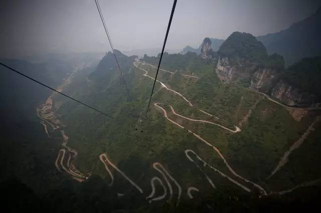 15-cung-duong-vuot-nui-vuot-bien-ngoan-muc-nhat-the-gioi-wetrekvn.jpg