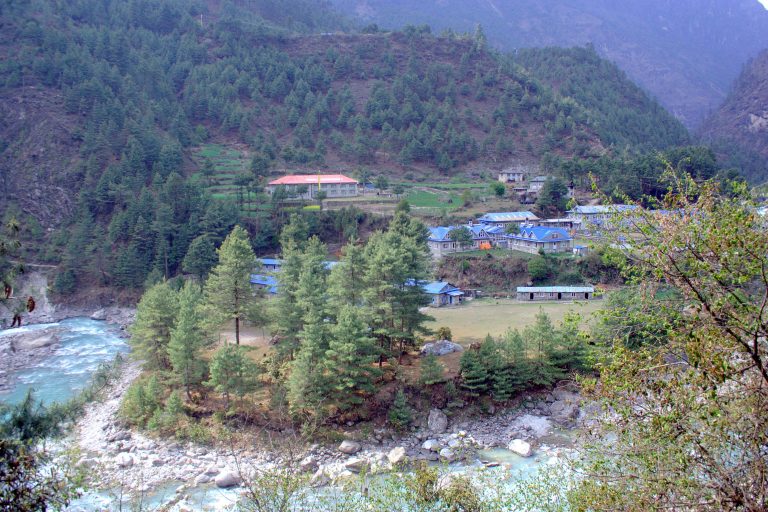 3-li-do-nen-di-du-lich-Nepal-mua-cuoi-nam-wetrekvn.jpg