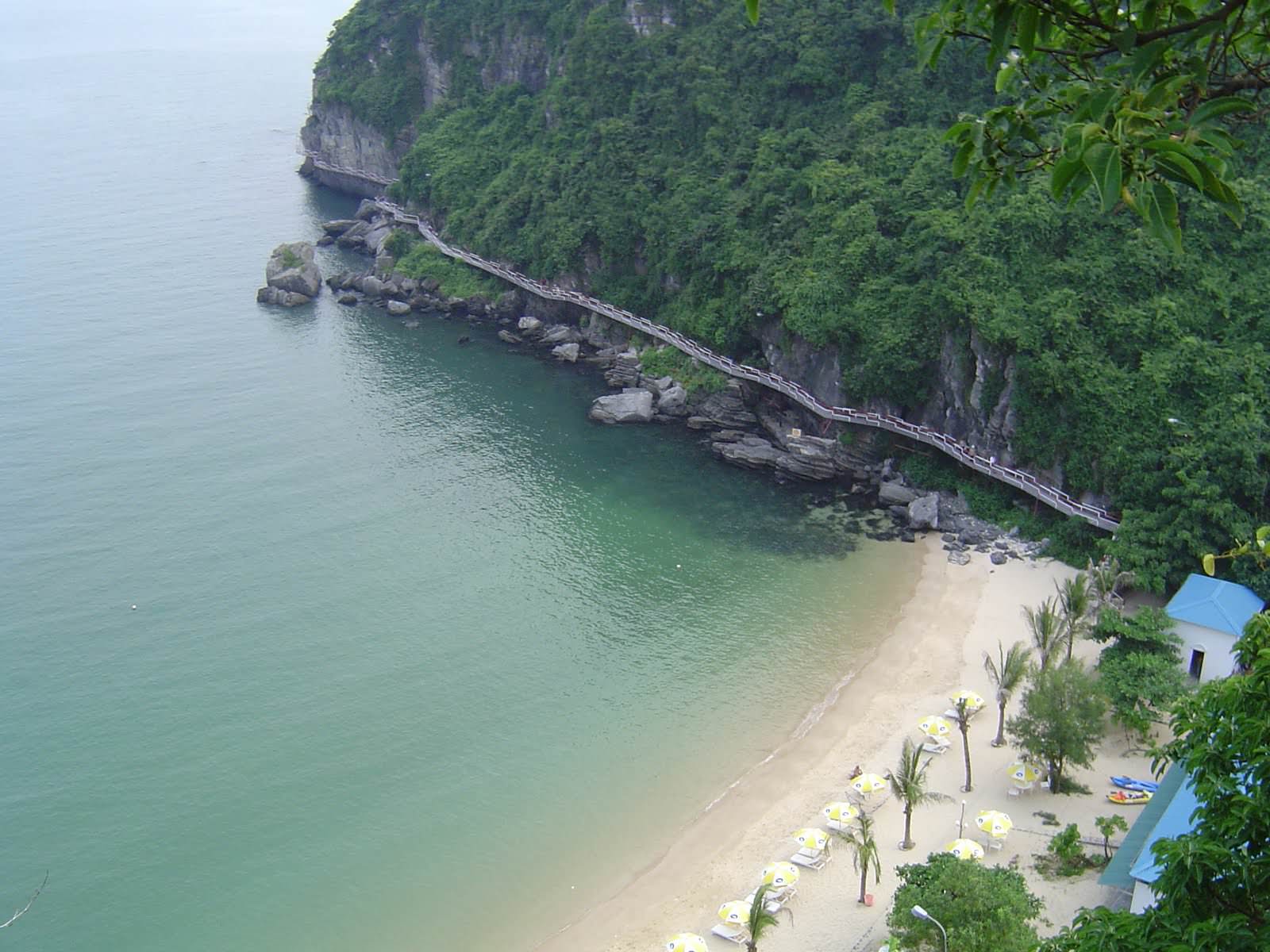 5-bai-bien-dep-nhat-o-mien-bac-ban-nen-di-vào-dip-nghi-le