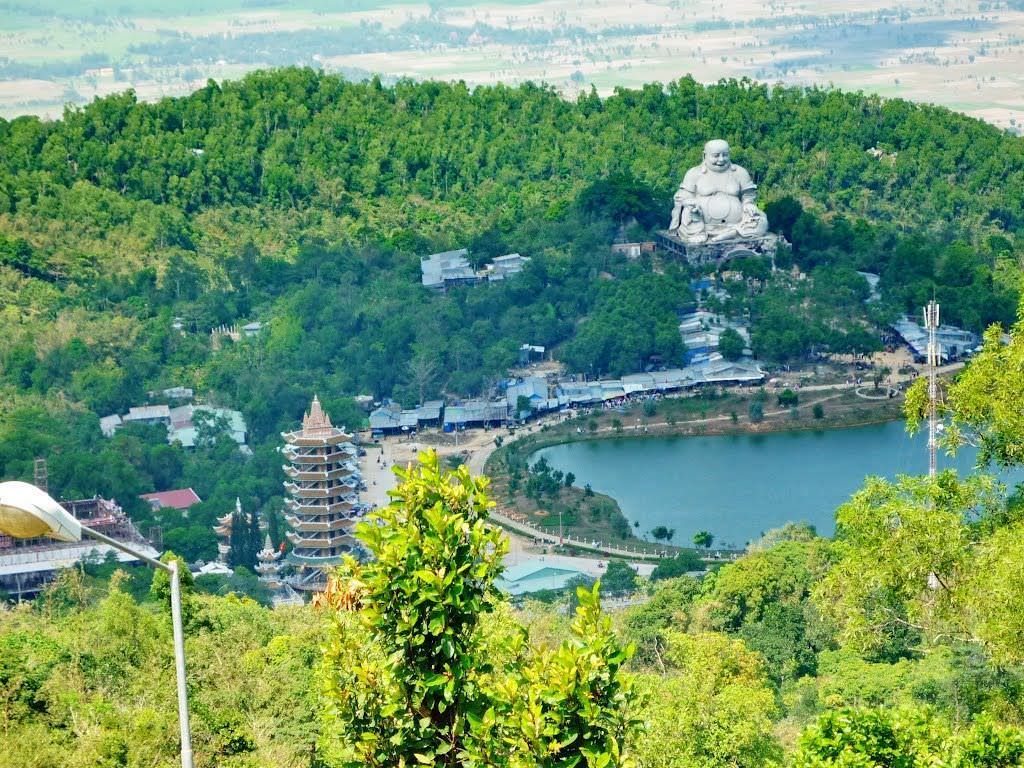 9-ngon-nui-hap-dan-nhat-dinh-ban-phai-hiking-1-lan-wetrekvn.jpg