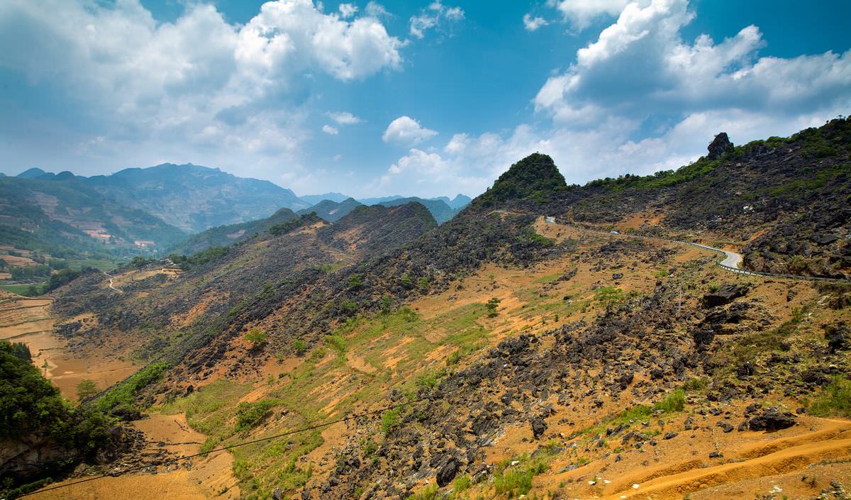 Cung-duong-xuyen-dong-tay-bac-dep-nhat-viet-nam.jpg