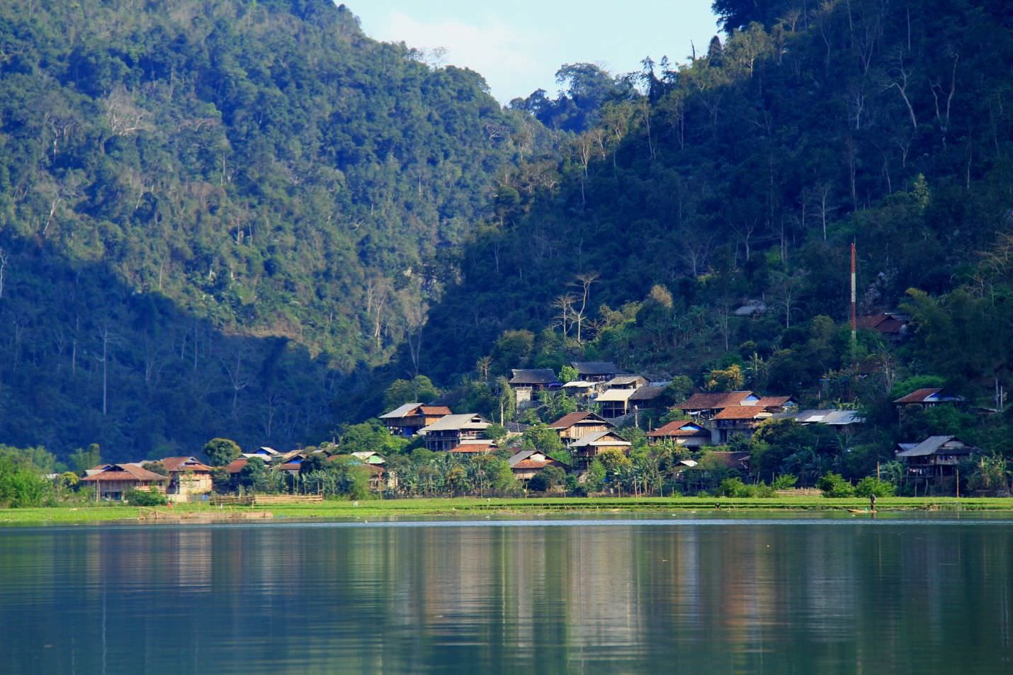 Cung-duong-xuyen-dong-tay-bac-dep-nhat-vietnam.jpg