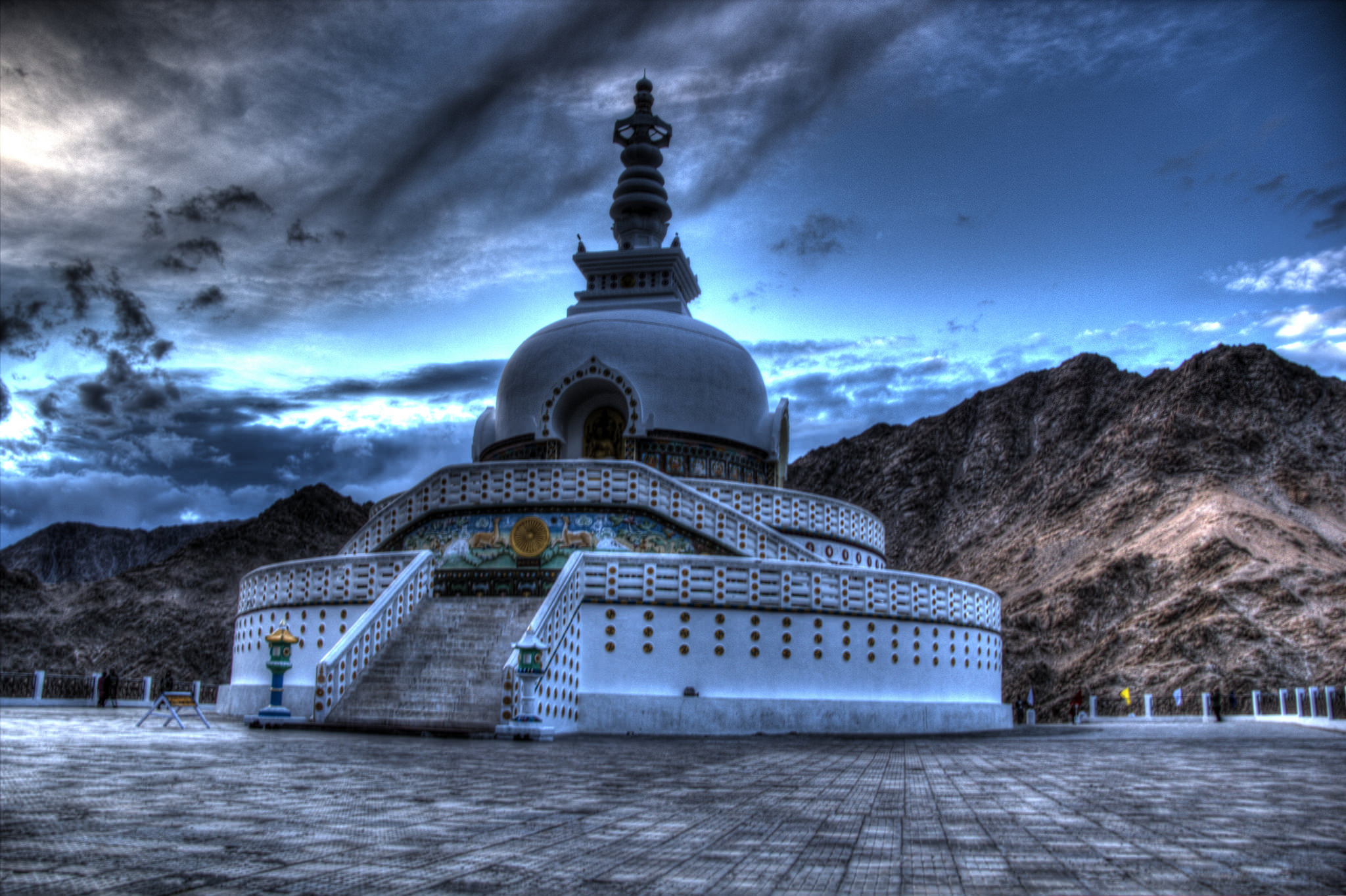 Kham-pha-Leh-Ladakh-Tay-Tang-tren-dat-An-wetrekvn.jpg