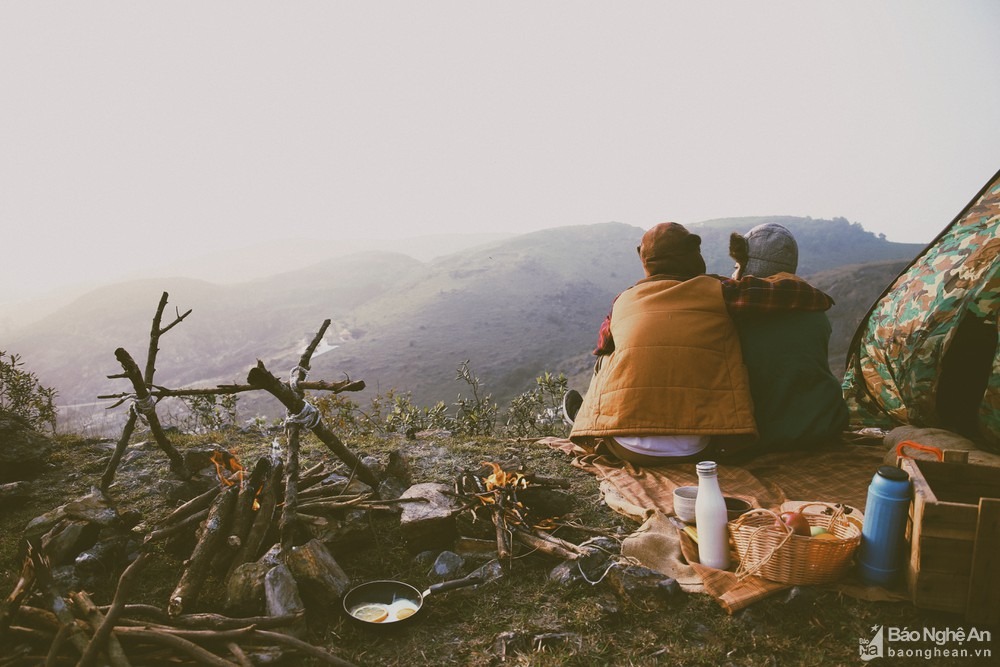 Chia sẻ kinh nghiệm cắm trại núi Lam Thành