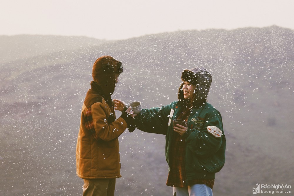 Chia sẻ kinh nghiệm cắm trại núi Lam Thành 10