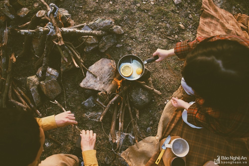 Chia sẻ kinh nghiệm cắm trại núi Lam Thành 5
