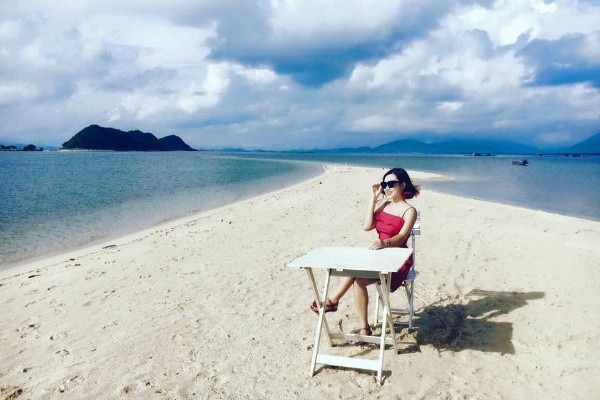 Cùng check-in con đường xuyên biển độc đáo tại Phú Yên2