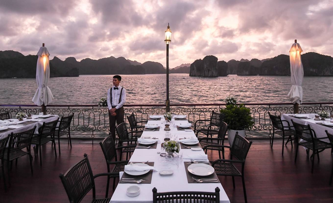 Điểm danh những trải nghiệm không thể bỏ qua khi đến vịnh Lan Hạ7