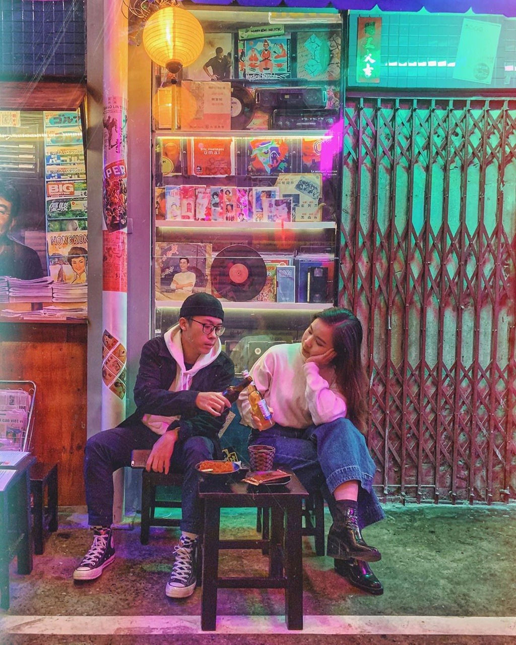 Giới trẻ Hà thành check-in cuồng nhiệt hẻm Hong Kong mới tại Hà Nội2