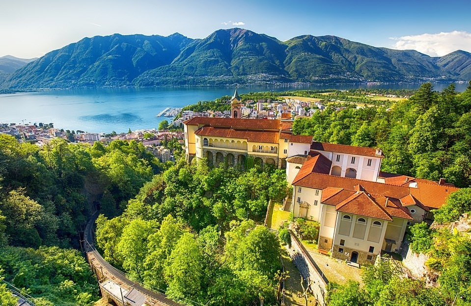 Hành trình khám phá và chiêm ngưỡng sự ngoạn mục của thiên nhiên trên dãy Alps10