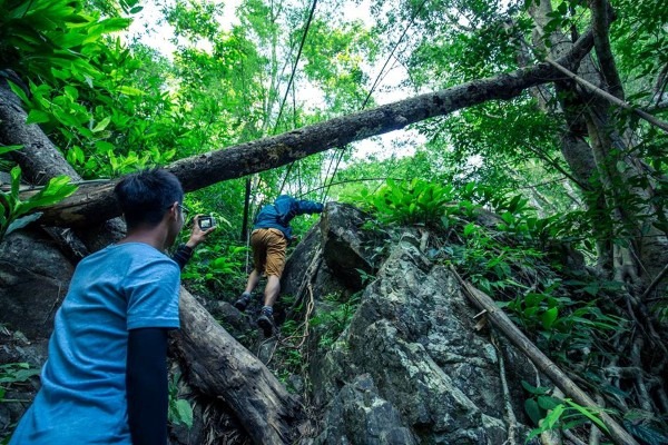 Khám phá cung đường trekking đẹp nhất Việt Nam mùa cỏ cháy4