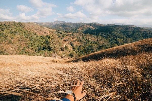 Khám phá cung đường trekking đẹp nhất Việt Nam mùa cỏ cháy8