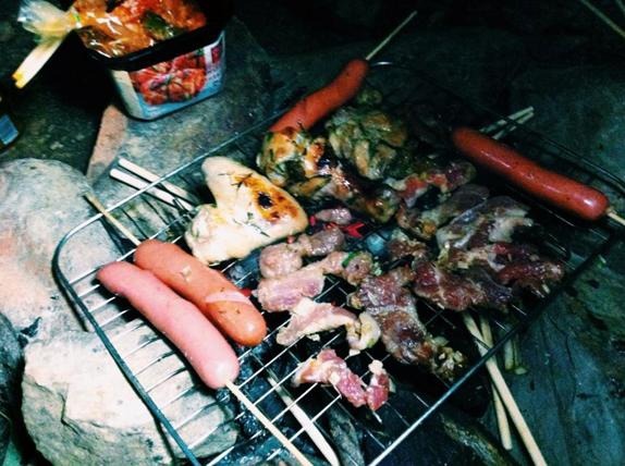 Khám phá điểm cắm trại tại núi Hàm Lợn 3