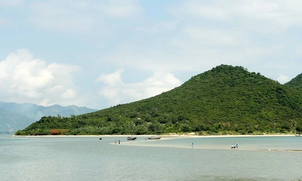 Khánh Hòa còn nơi nào để khám phá ngoài Nha Trang?5