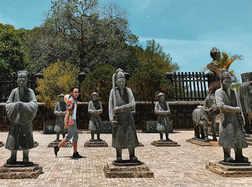 Những điểm điến cổ kính và huyền ảo ở Huế4