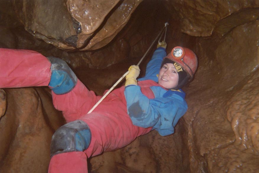 Những kỹ thuật và điều cần biết khi khám phá hang động3