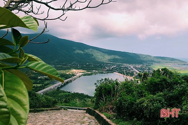 Top 10 điểm đến hấp dẫn tại Hà Tĩnh11