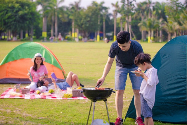 Trải nghiệm cắm trại qua đêm giữa không gian xanh KĐT Ecopark