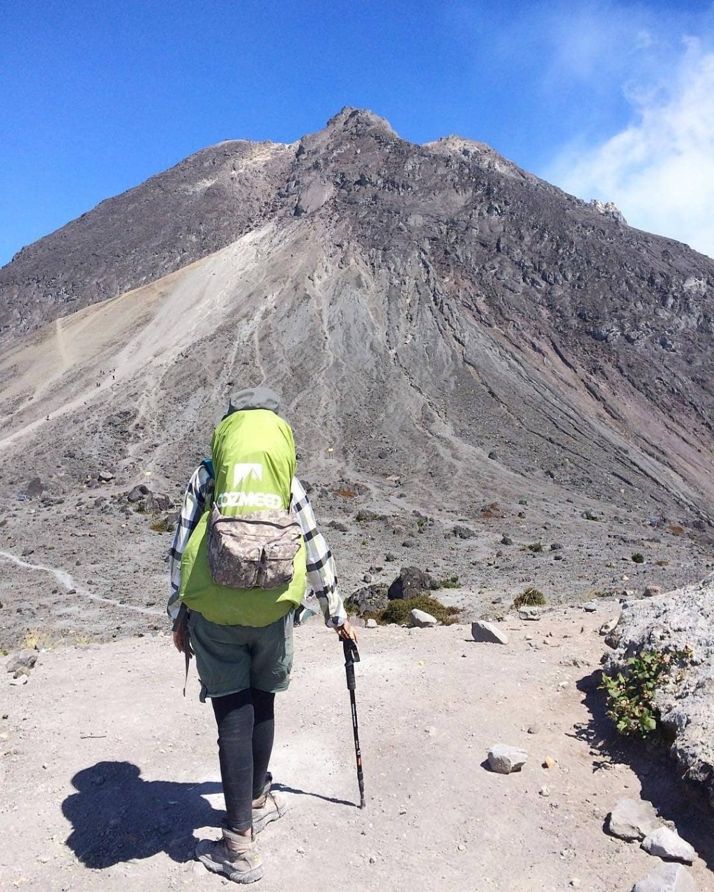 Trekking an toàn không thể thiếu 10 vật dụng này2