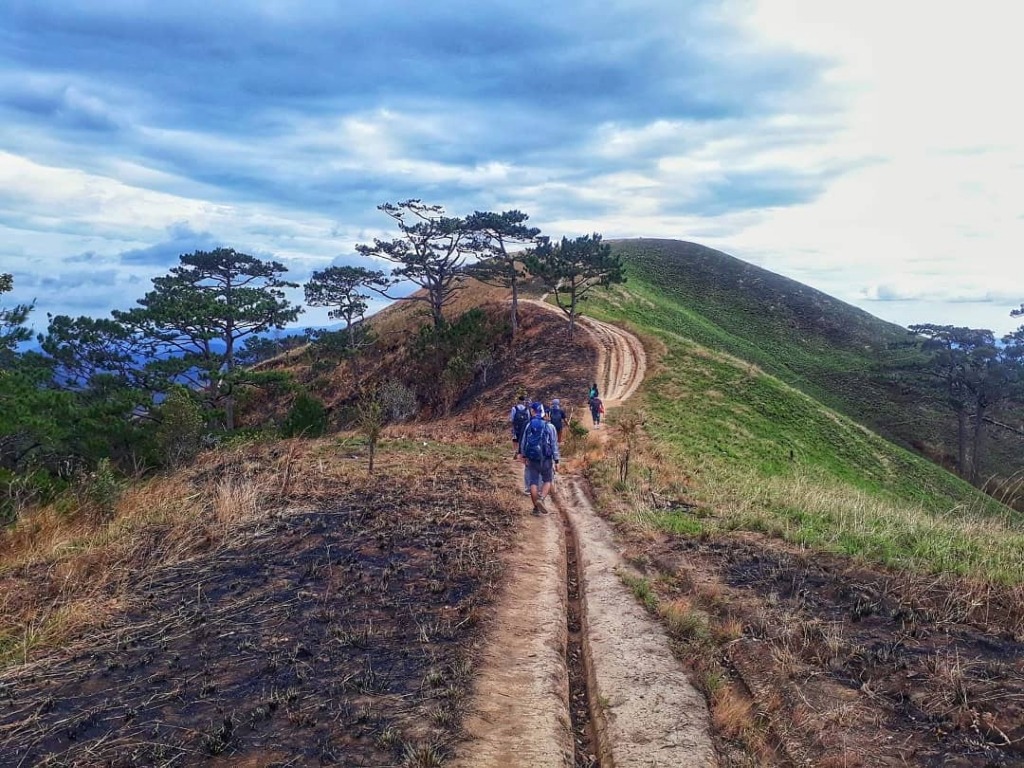 Trekking an toàn không thể thiếu 10 vật dụng này7