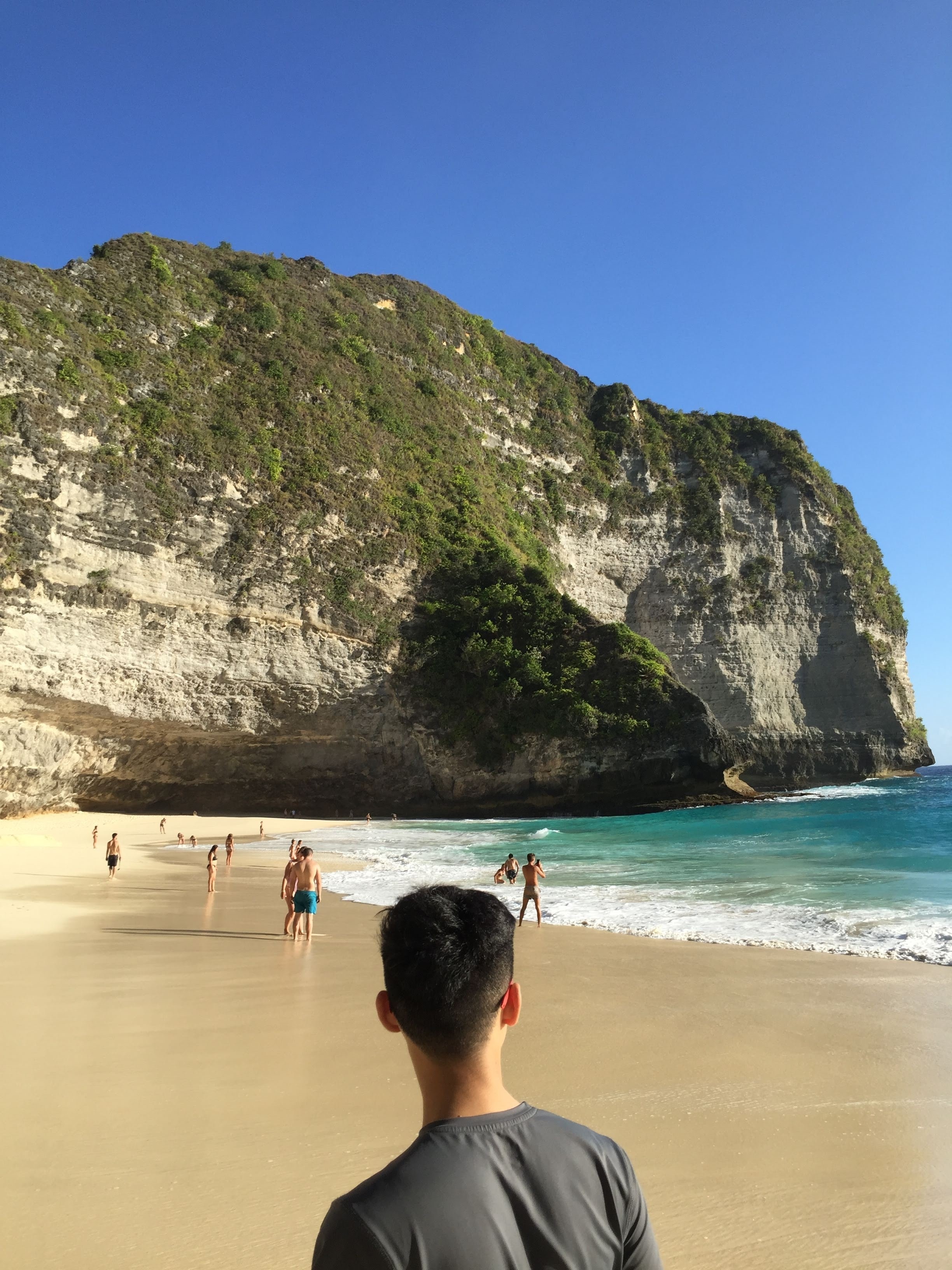 Trèo lên lưng "khủng long" tại thiên đường du lịch Bali3