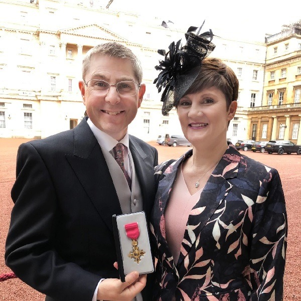 Vượt qua căn bệnh ung thư để chinh phục Bắc Cực 3