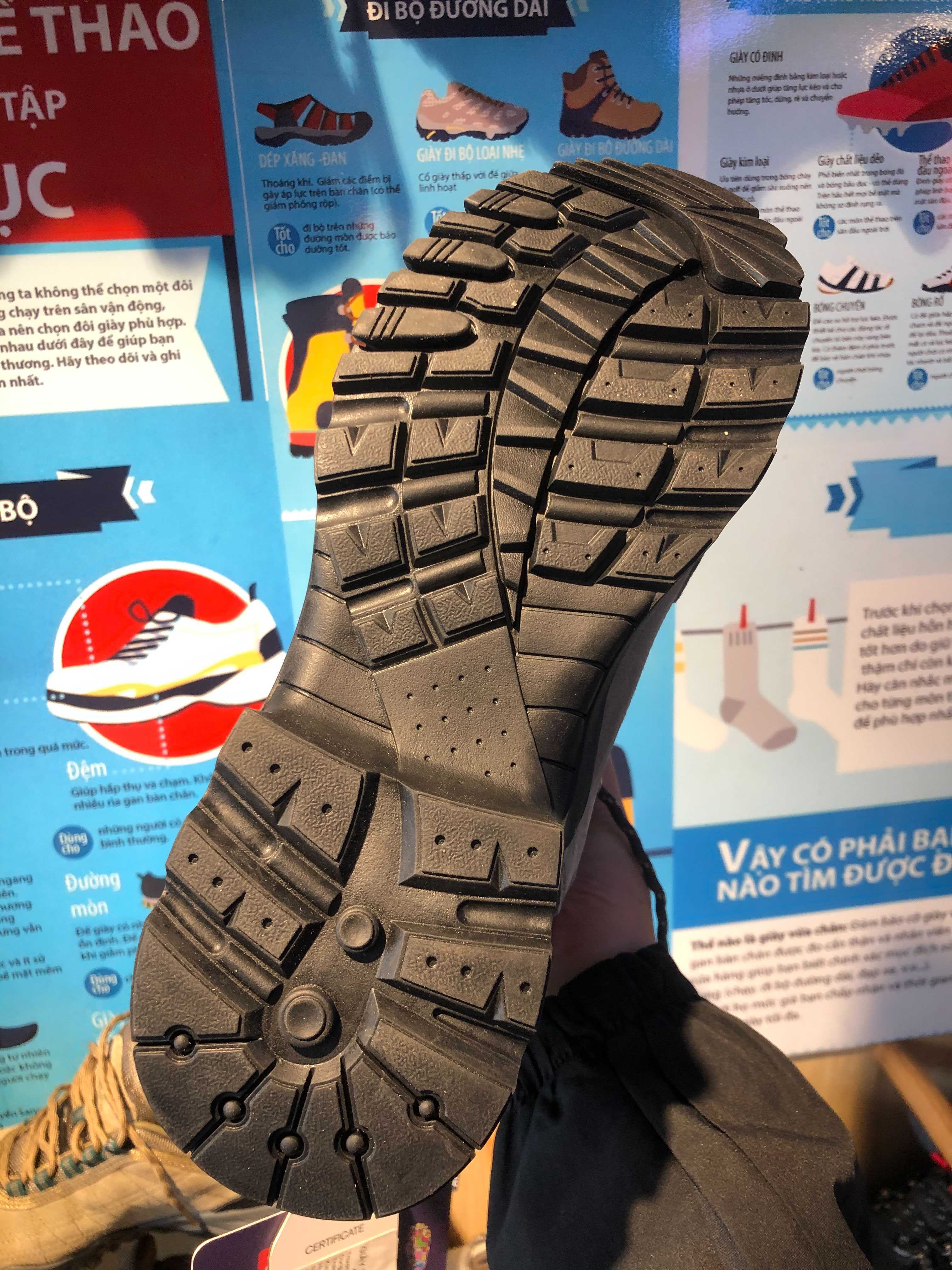 review-giay-leo-nui-co-cao-humtto-trekking-sneakers-210696a-2
