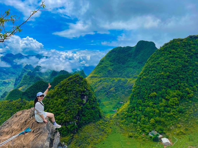 Cô gái khuyết một chân ở Gia Lai vượt nghìn km chinh phục địa đầu Tổ quốc - 4