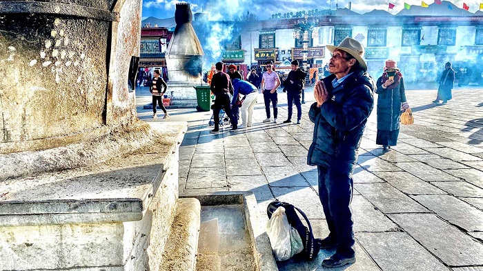 Thủ phủ Lhasa ở Tây Tạng - Trekking lên đỉnh Everest
