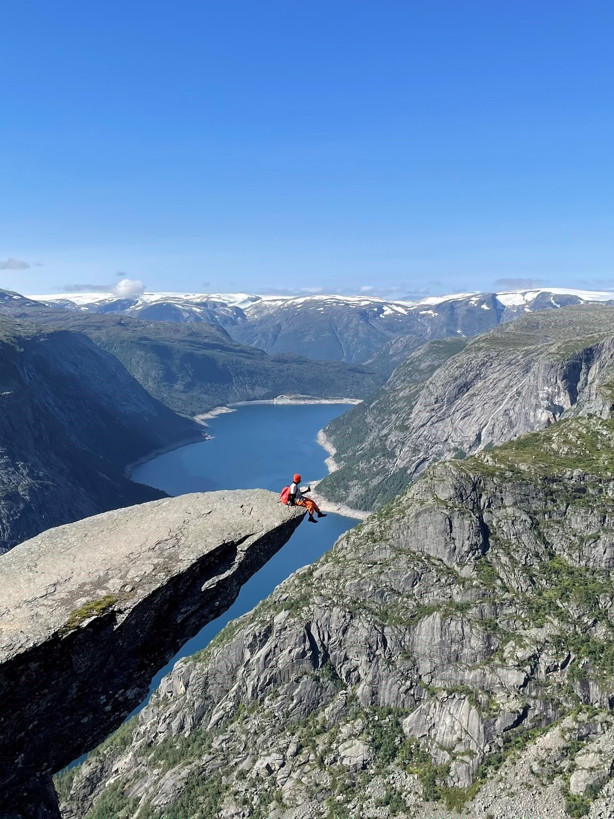 Nui Luoi Quy Trolltunga anh 2