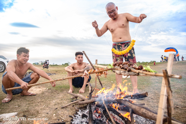 Nếu muốn thử Camping mà chưa biết chọn nơi nào để cắm lều thì đây là những địa điểm vừa hot lại đẹp từ Nam ra Bắc phải thử đến 1 lần - Ảnh 3.