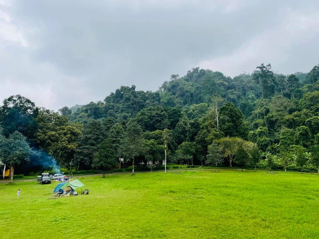 Nếu muốn thử Camping mà chưa biết chọn nơi nào để cắm lều thì đây là những địa điểm vừa hot lại đẹp từ Nam ra Bắc phải thử đến 1 lần - Ảnh 17.