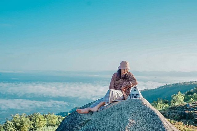 Nếu muốn thử Camping mà chưa biết chọn nơi nào để cắm lều thì đây là những địa điểm vừa hot lại đẹp từ Nam ra Bắc phải thử đến 1 lần - Ảnh 36.