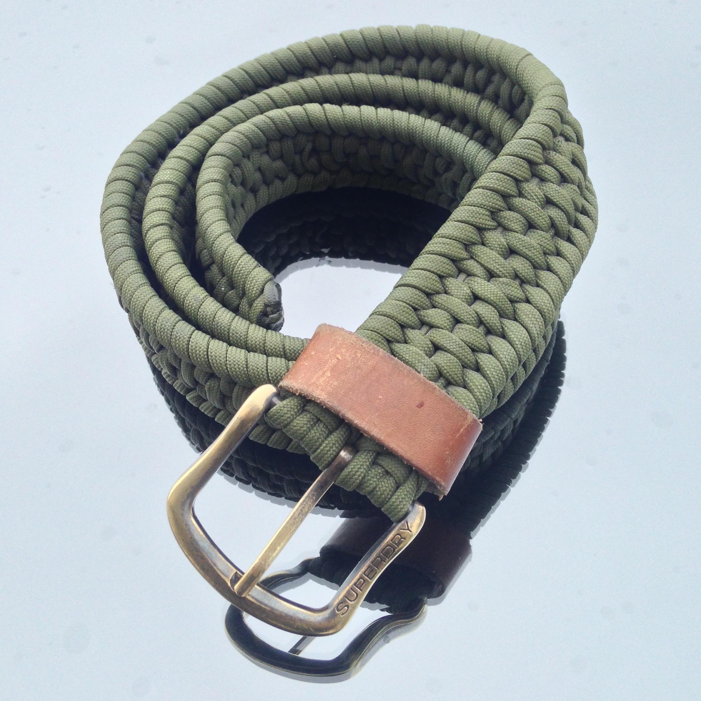 nhung-cong-dung-tuyet-voi-cua-day-paracord-trong-doi-song-hang-ngay-wetrek